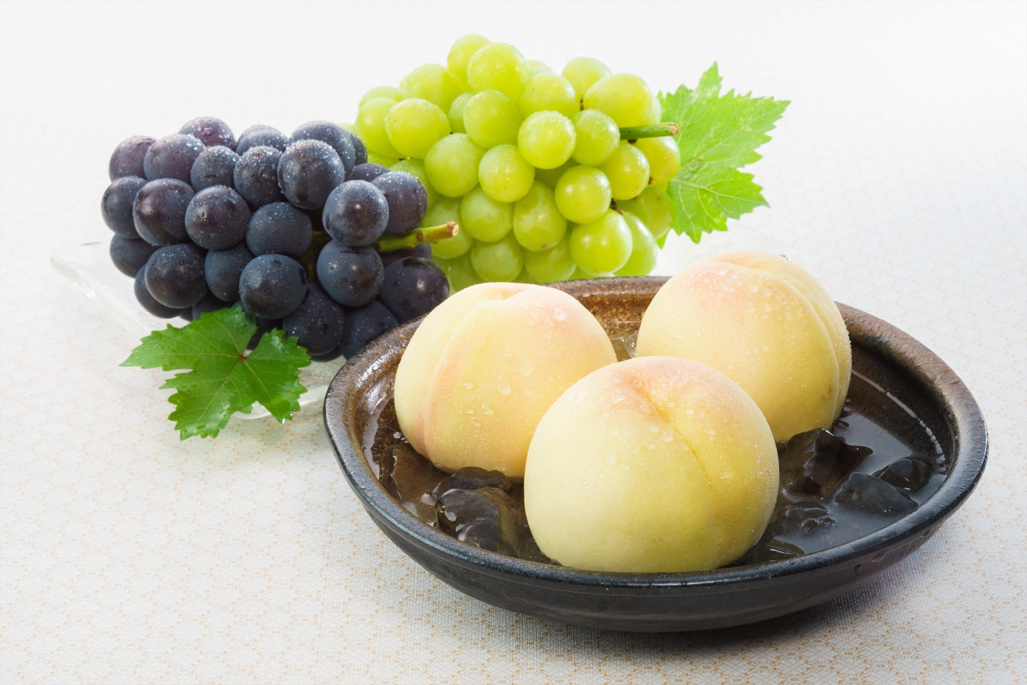 White Peaches and Grapes